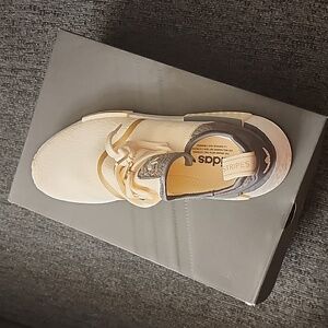 Women's sneakers 👟